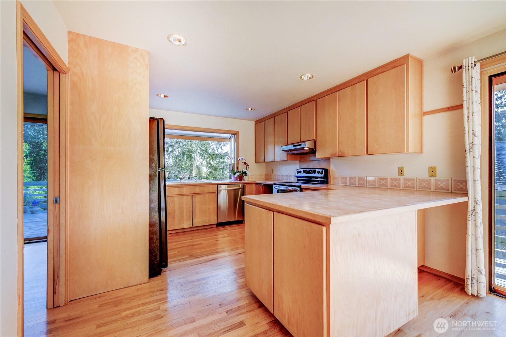 15728 NE 61st Ct , Redmond, WA 98052