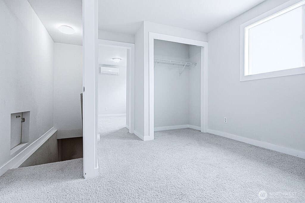 6220 Parker Road E, Sumner, WA 98390