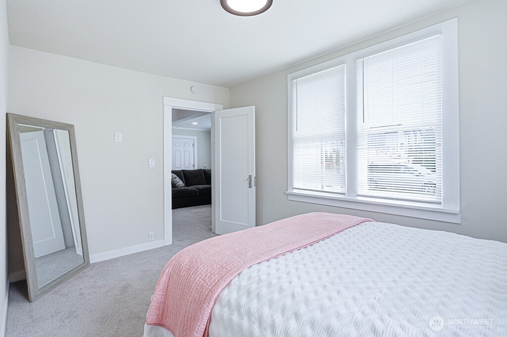 6220 Parker Road E, Sumner, WA 98390