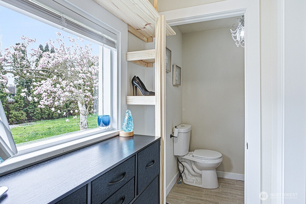 6220 Parker Road E, Sumner, WA 98390