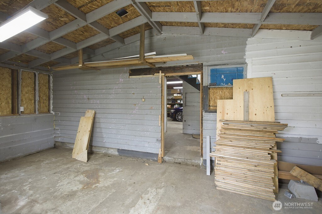 6220 Parker Road E, Sumner, WA 98390