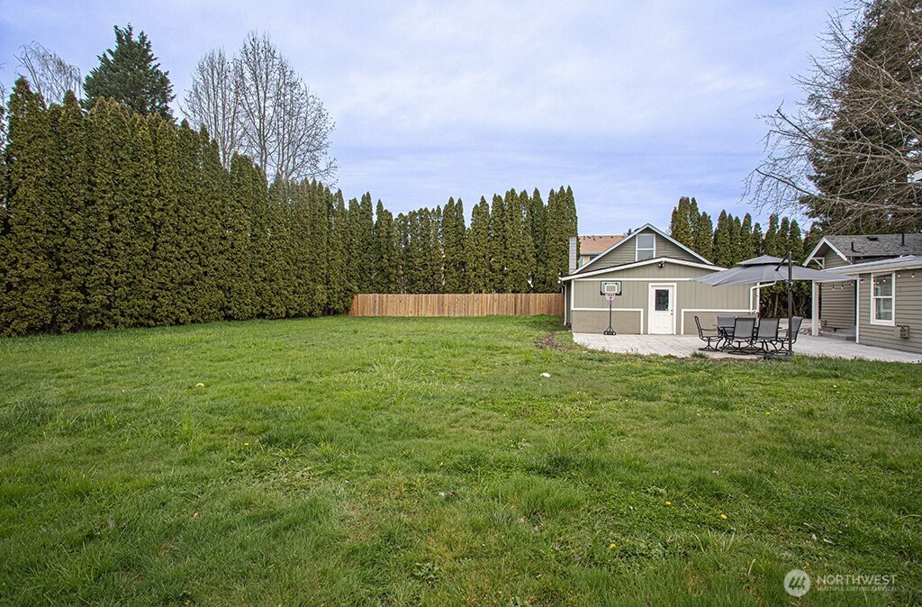 6220 Parker Road E, Sumner, WA 98390