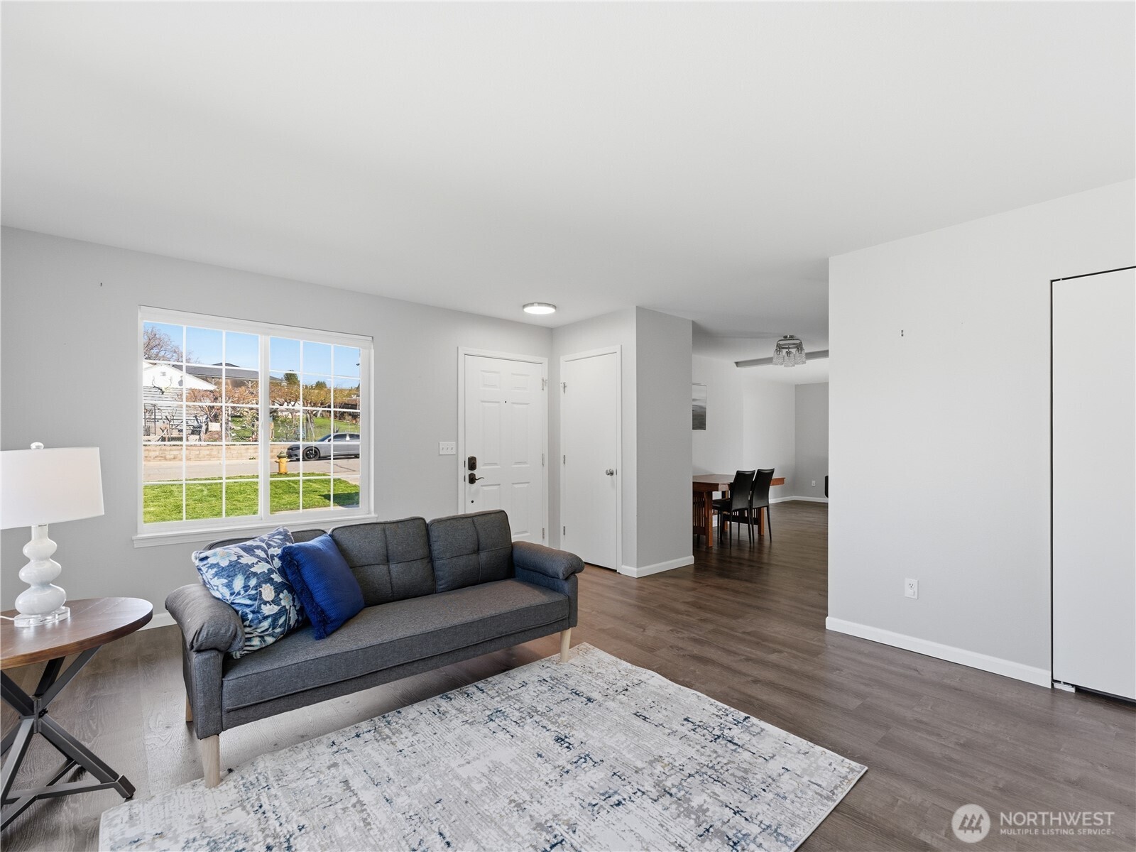 657 S Lawler Avenue , East Wenatchee, WA 98802