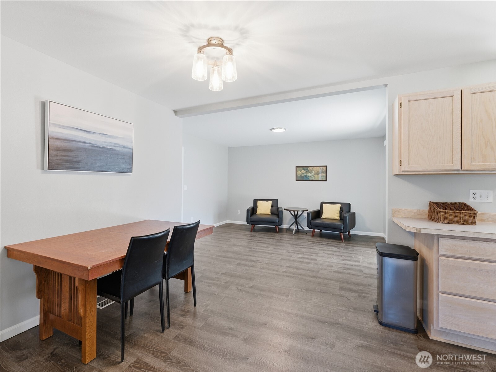 657 S Lawler Avenue , East Wenatchee, WA 98802