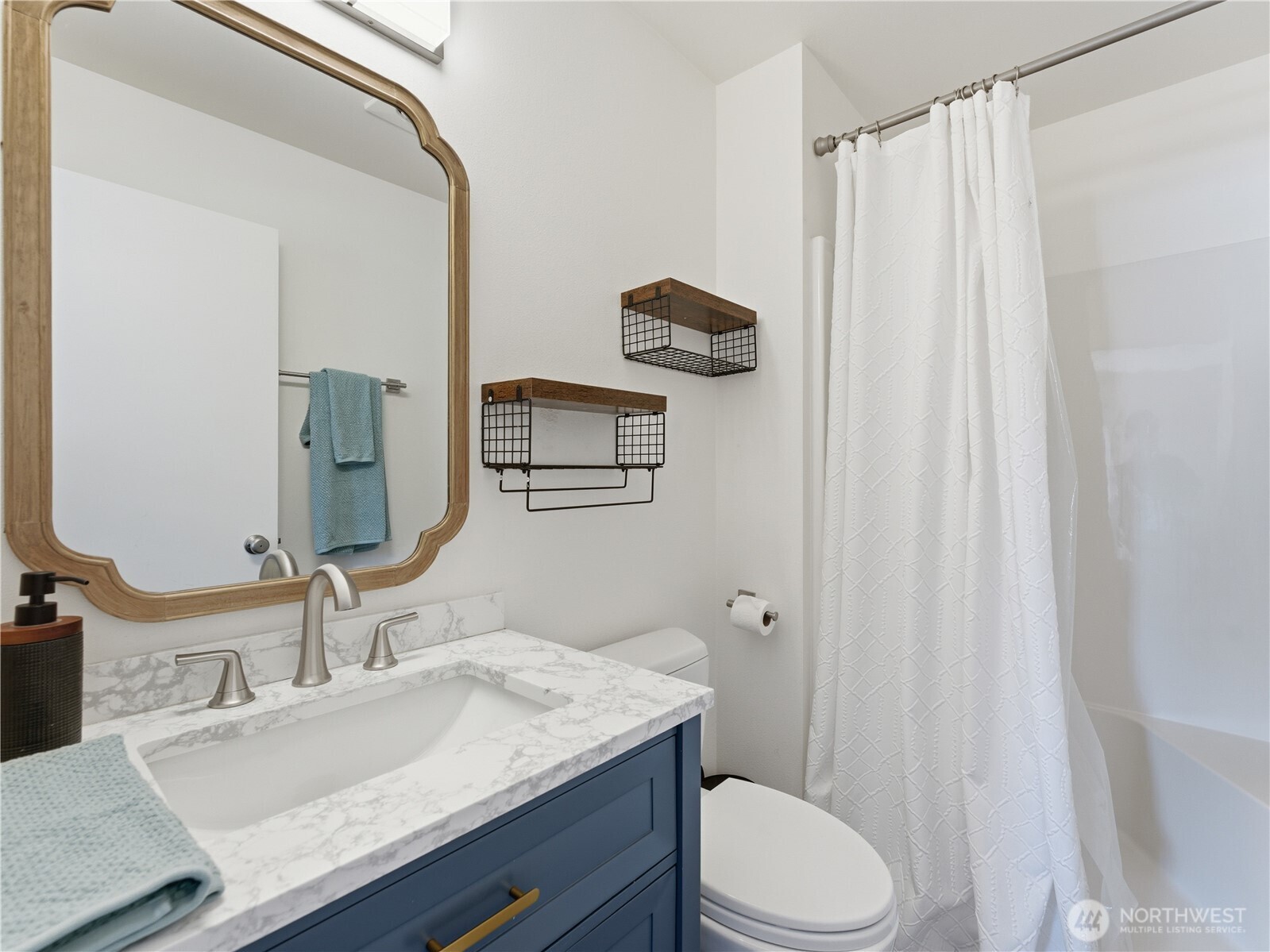 657 S Lawler Avenue , East Wenatchee, WA 98802