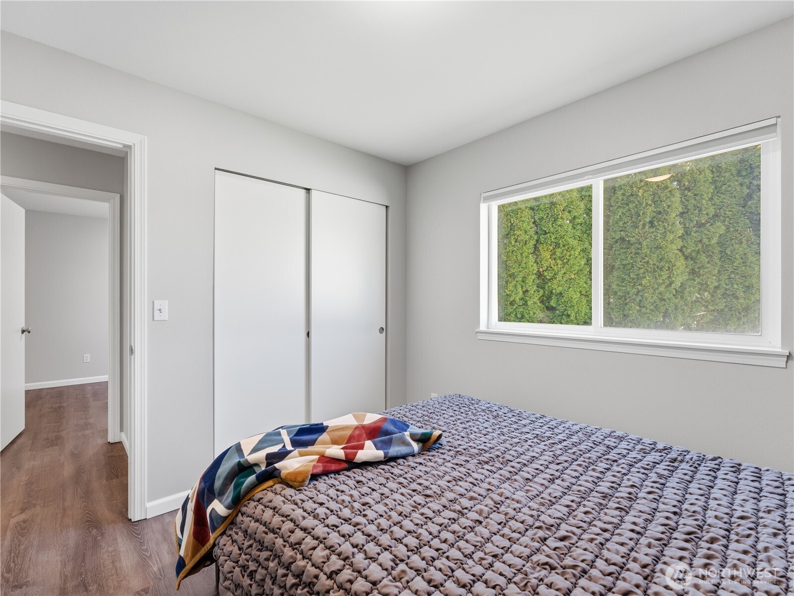 657 S Lawler Avenue , East Wenatchee, WA 98802