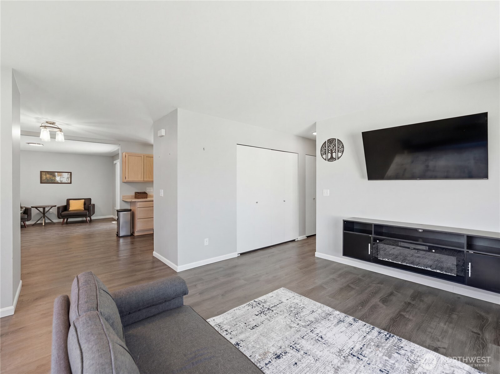 657 S Lawler Avenue , East Wenatchee, WA 98802