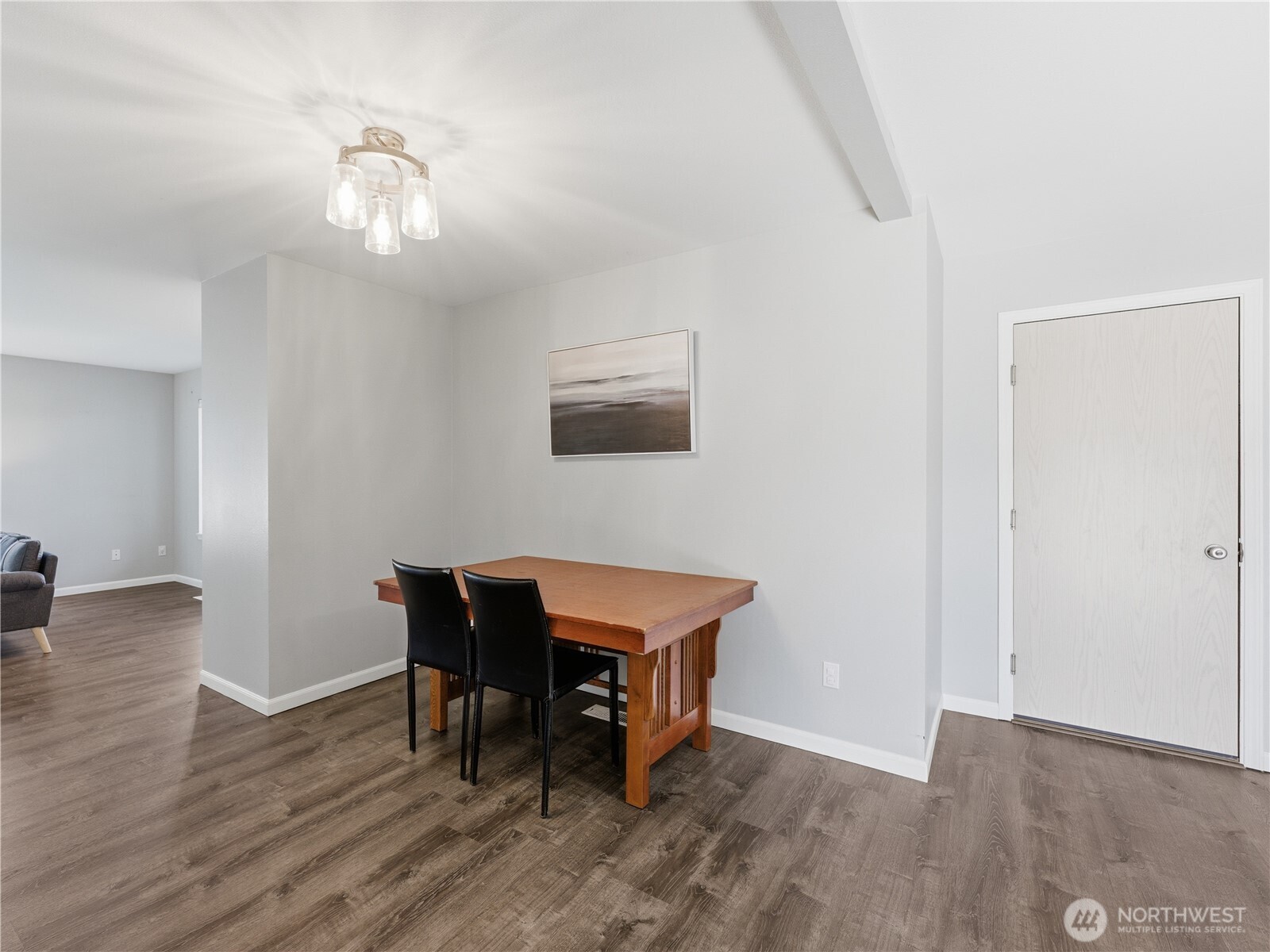 657 S Lawler Avenue , East Wenatchee, WA 98802