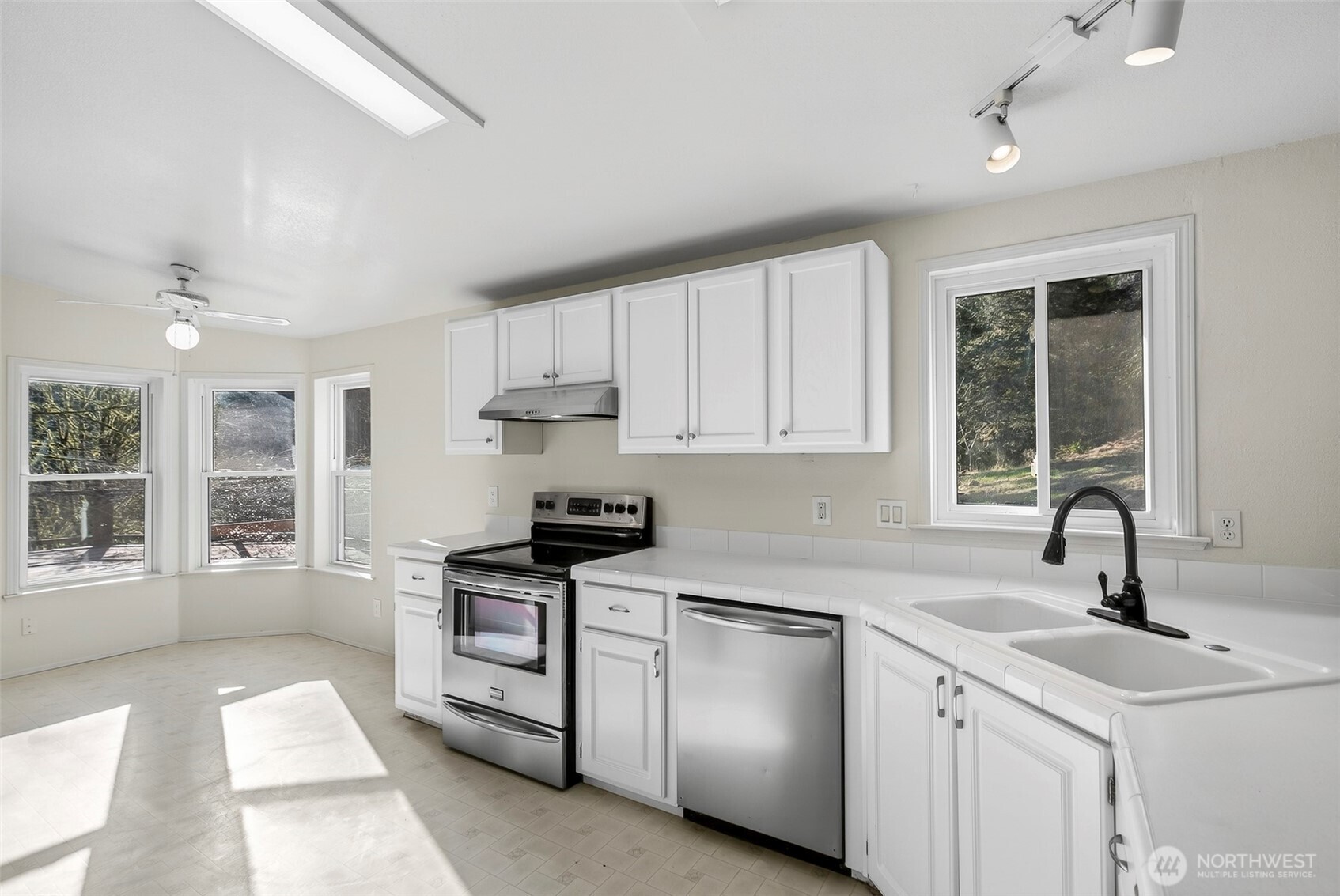 6396 Kalama River Road , Kalama, WA 98625