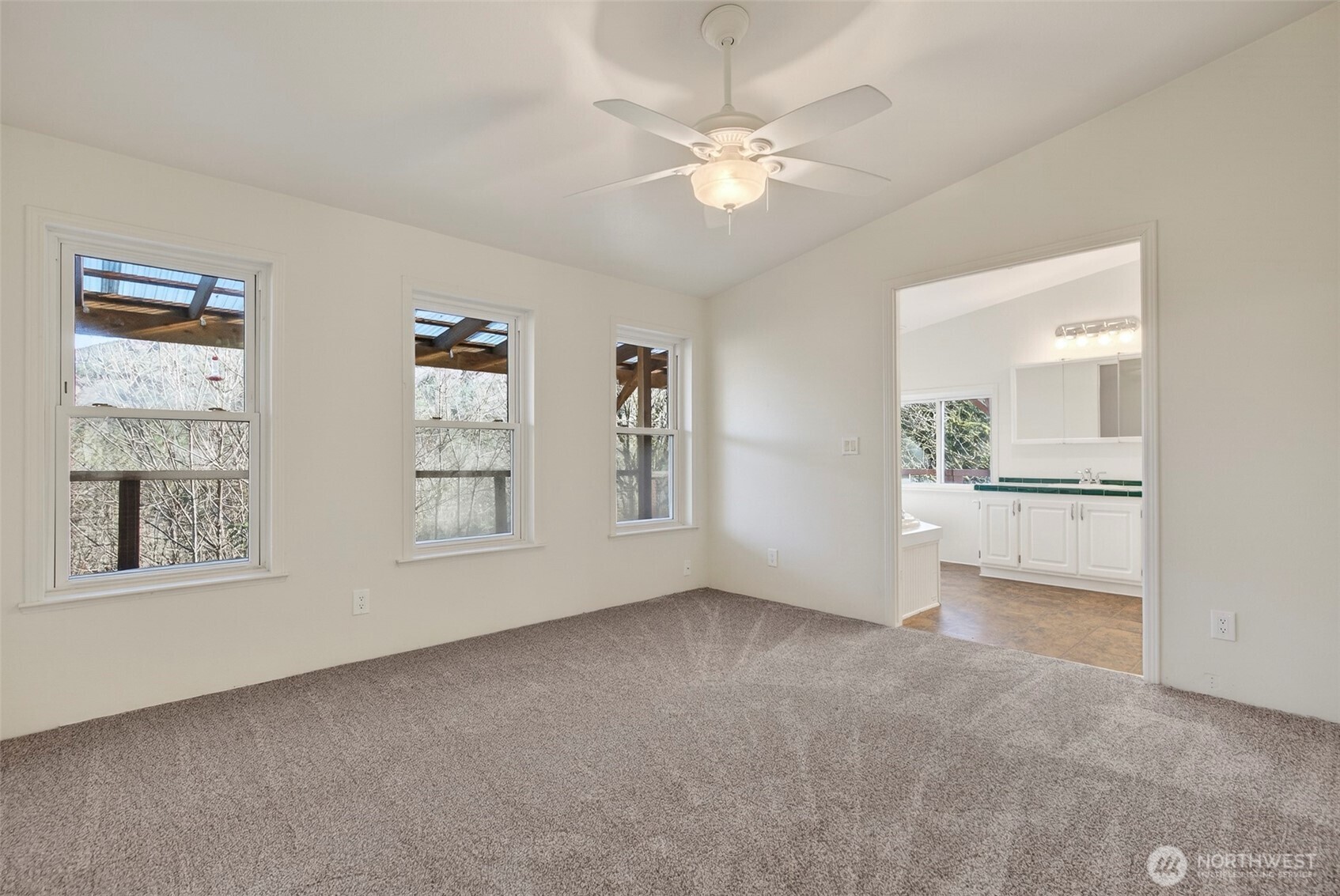 6396 Kalama River Road , Kalama, WA 98625