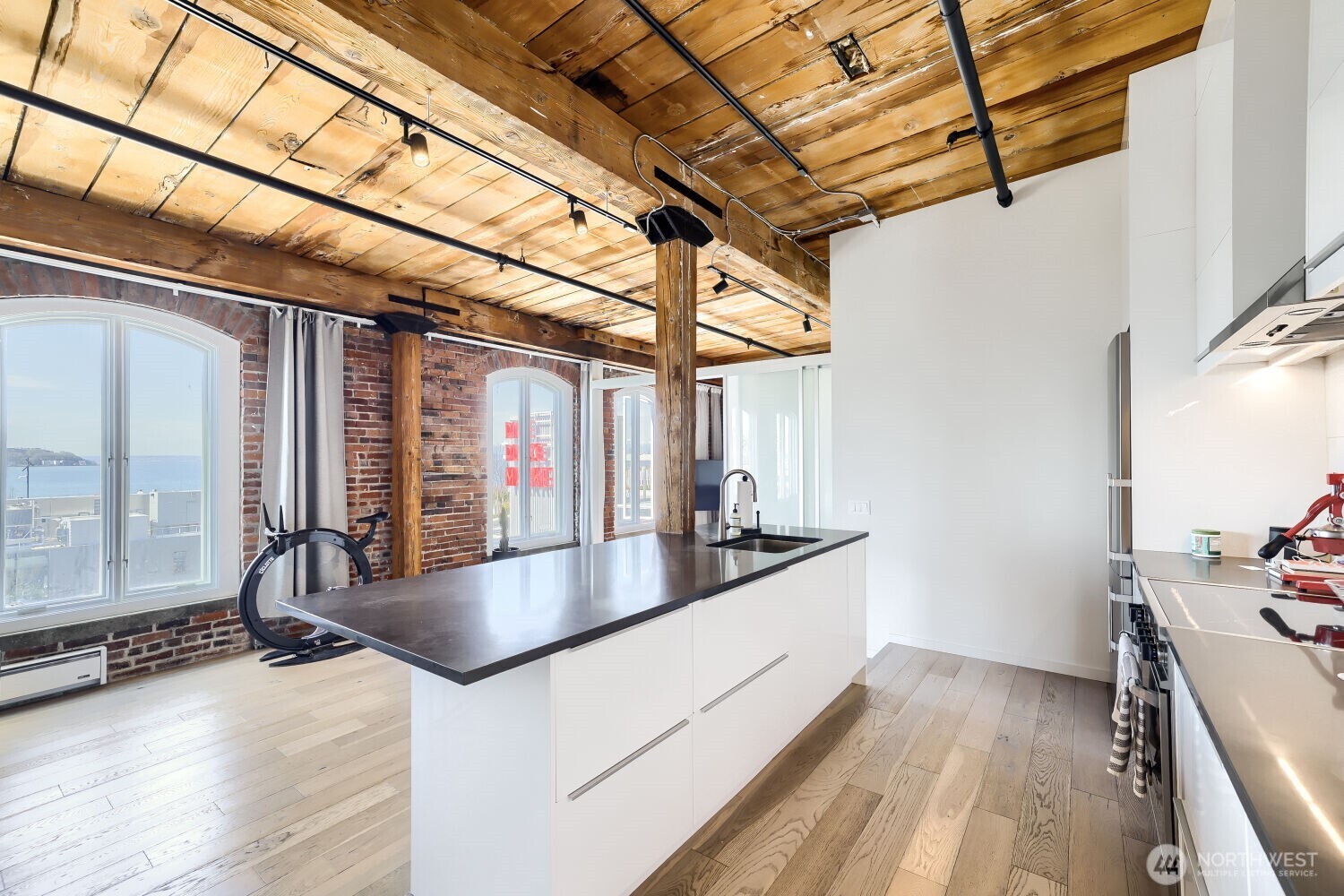 1507 Western #602, Seattle, WA 98101