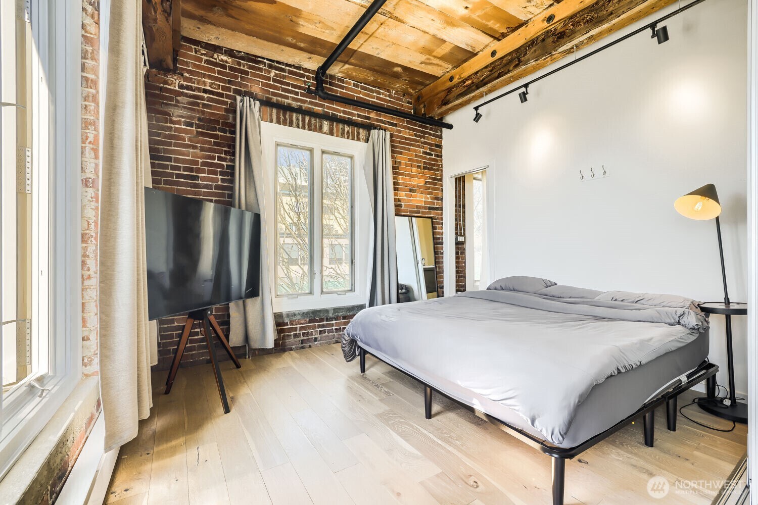 1507 Western #602, Seattle, WA 98101