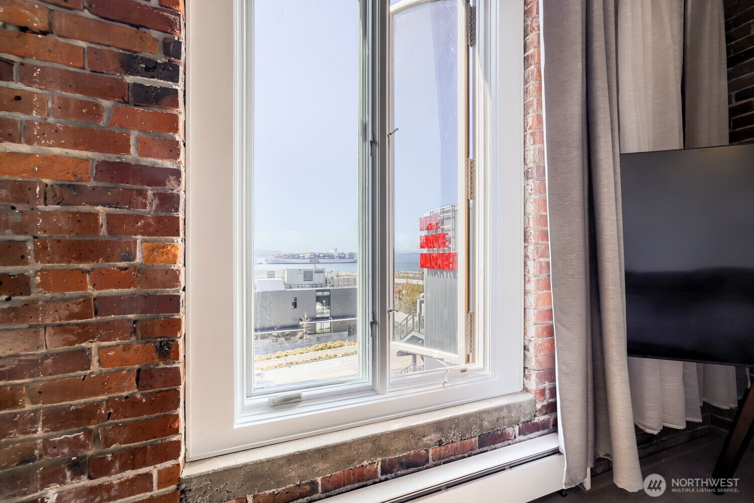 1507 Western #602, Seattle, WA 98101