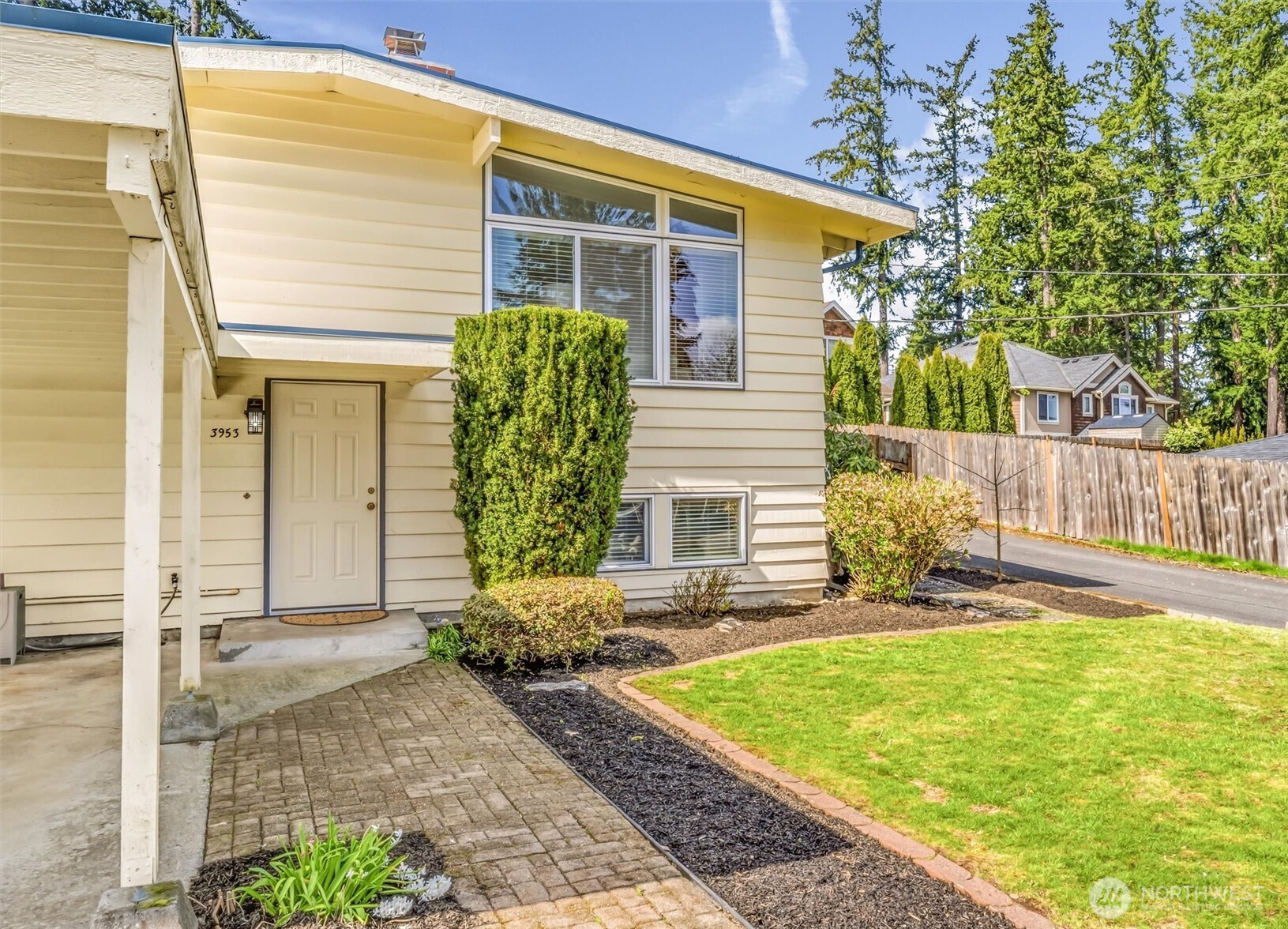3953 153rd Avenue SE, Bellevue, WA 98006