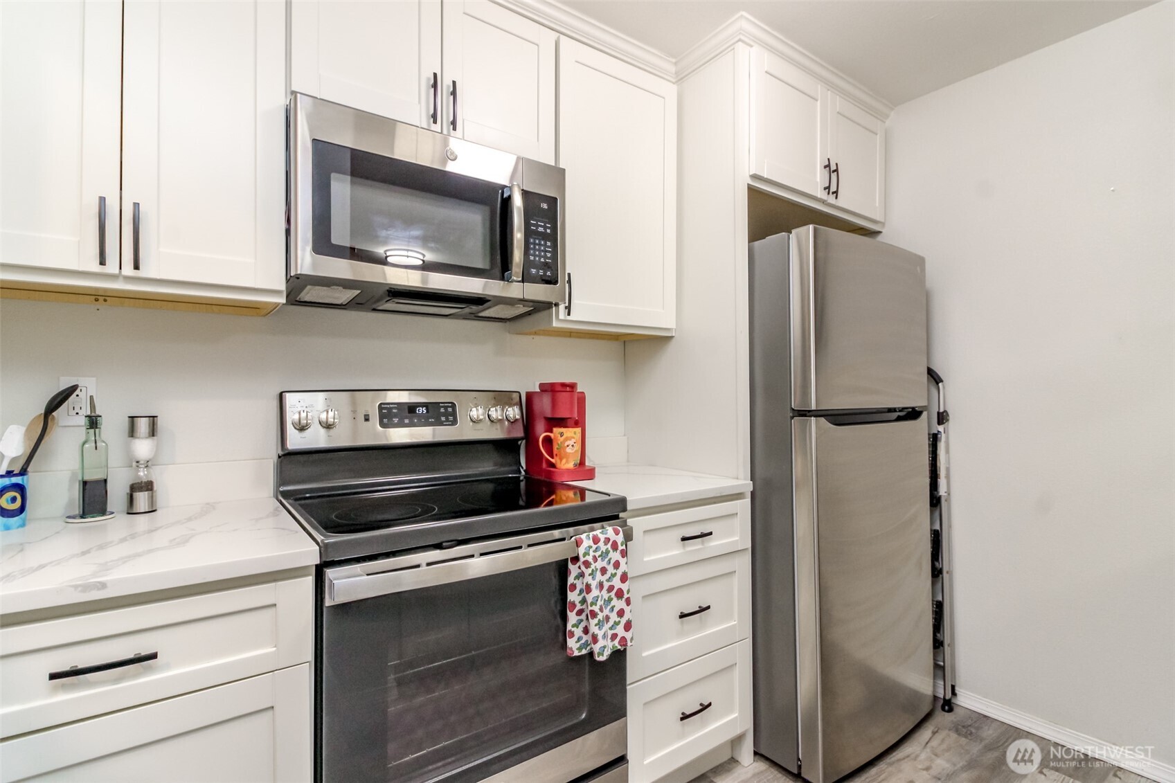 527 S 323rd Place #18B, Federal Way, WA 98003