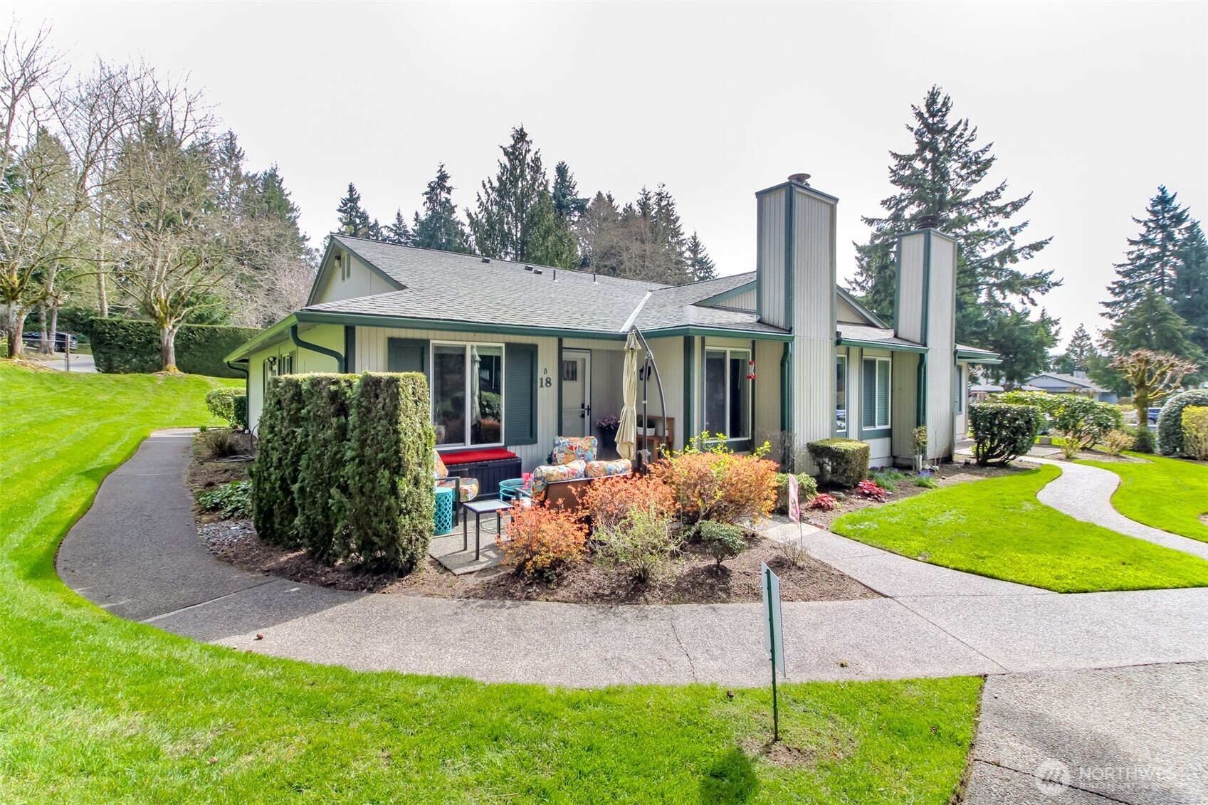 527 S 323rd Place #18B, Federal Way, WA 98003