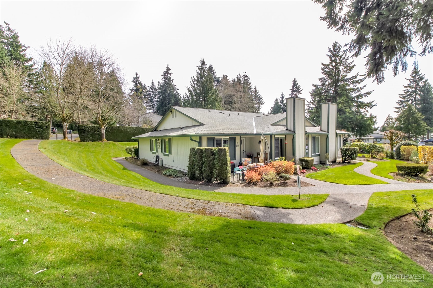 527 S 323rd Place #18B, Federal Way, WA 98003