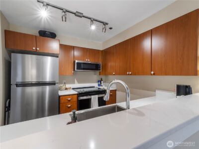 8745 Greenwood Avenue N #311, Seattle, WA 98103 - Photo 5