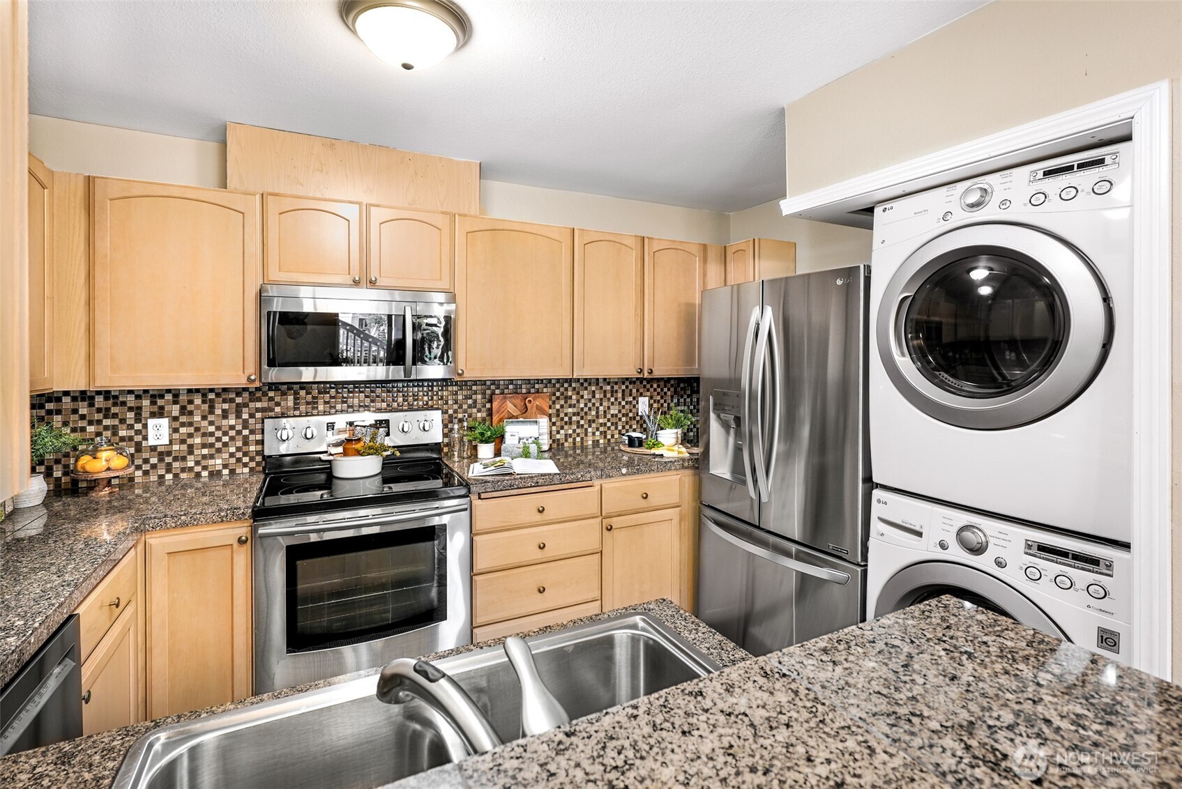 9210 Market Place #D104, Lake Stevens, WA 98258