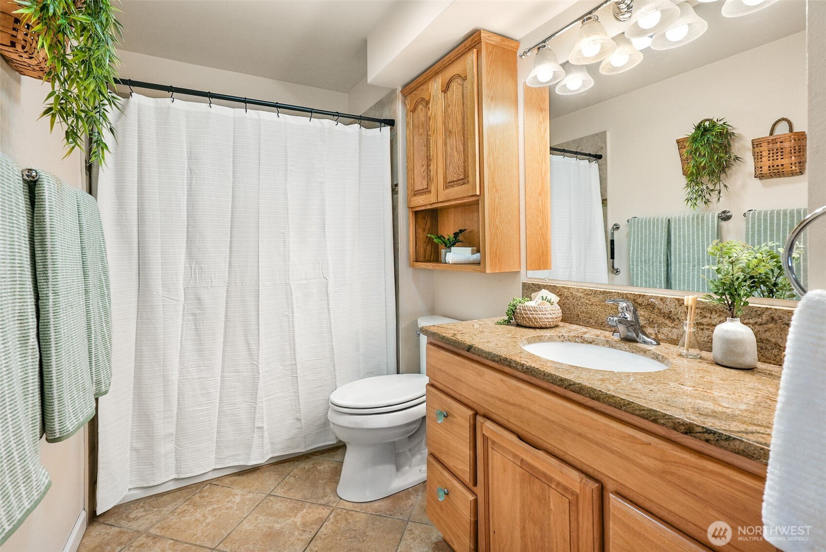 9210 Market Place #D104, Lake Stevens, WA 98258