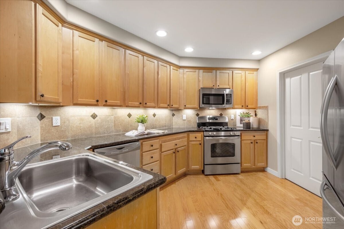 8500 Main Street #F212, Edmonds, WA 98026-6954