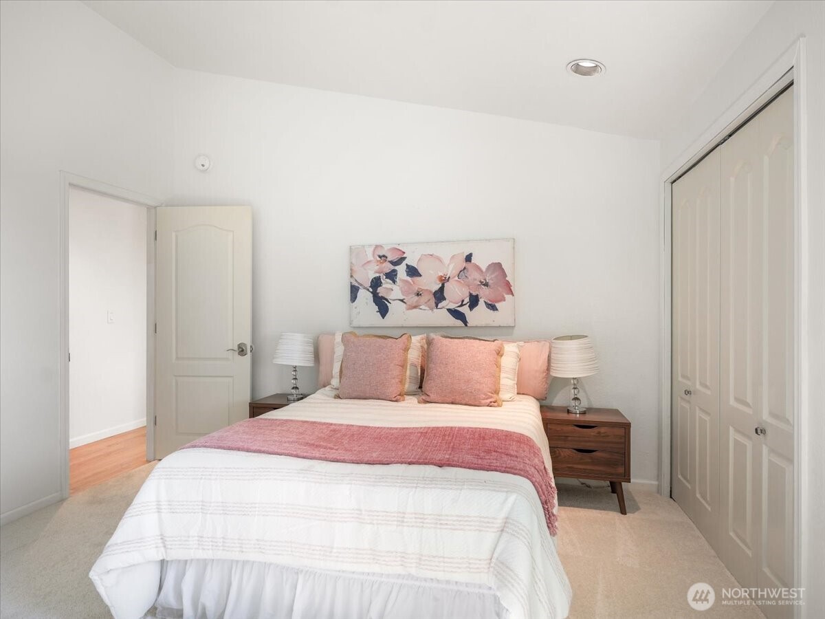 14812 SE 62nd Court , Bellevue, WA 98006