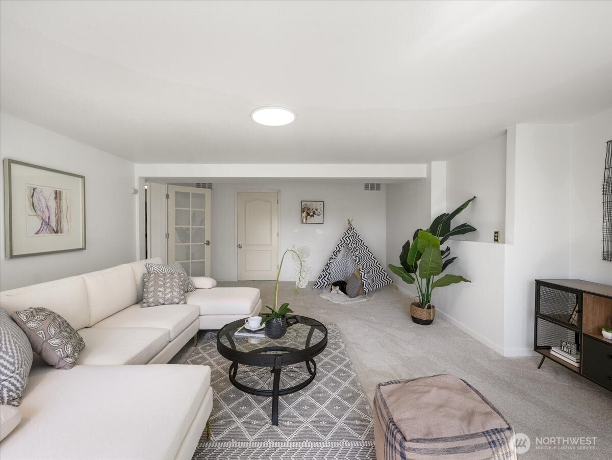 14812 SE 62nd Court , Bellevue, WA 98006