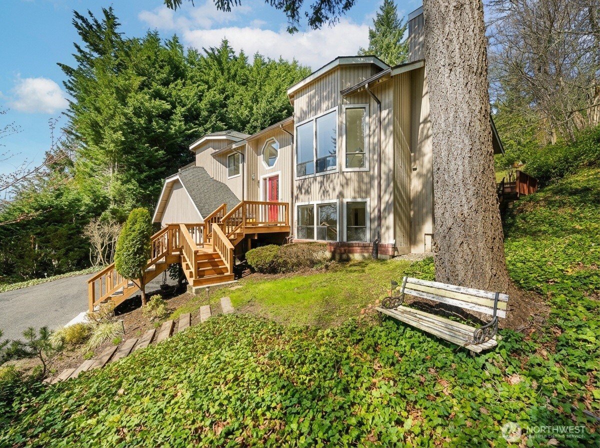 14812 SE 62nd Court , Bellevue, WA 98006