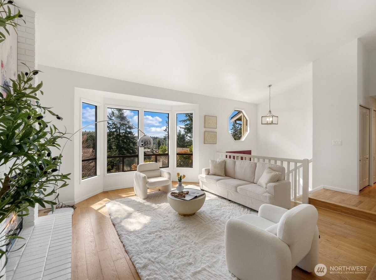 14812 SE 62nd Court , Bellevue, WA 98006