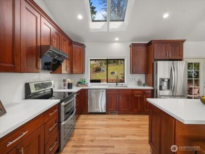 14812 SE 62nd Court , Bellevue, WA 98006 - Photo 10