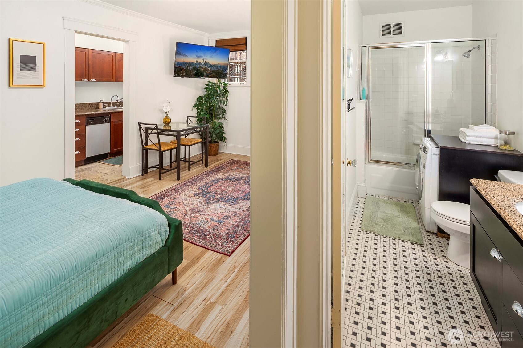 2132 5th Avenue #008, Seattle, WA 98121