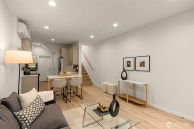 8045 F Mary Avenue NW, Seattle, WA 98117 - Photo 3