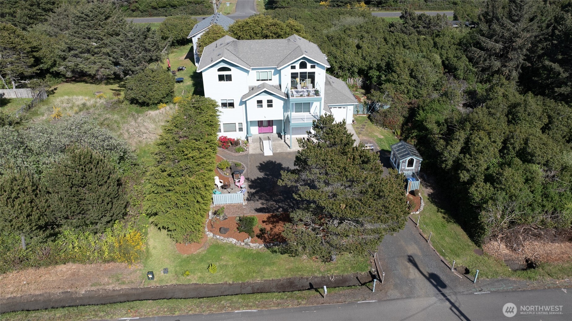 272 Sand Dune Avenue NW, Ocean Shores, WA 98569