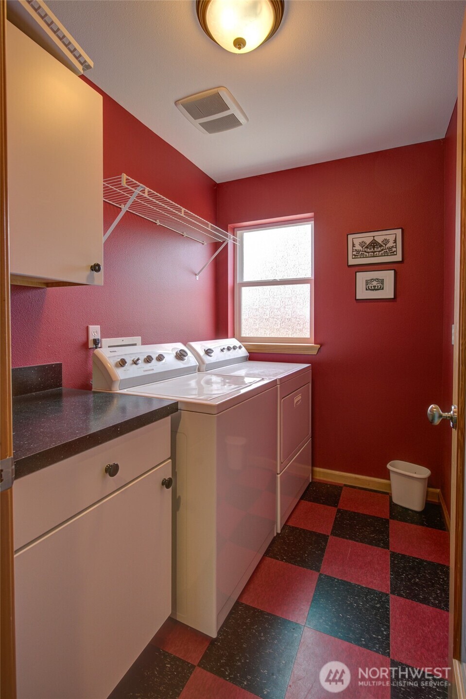 272 Sand Dune Avenue NW, Ocean Shores, WA 98569