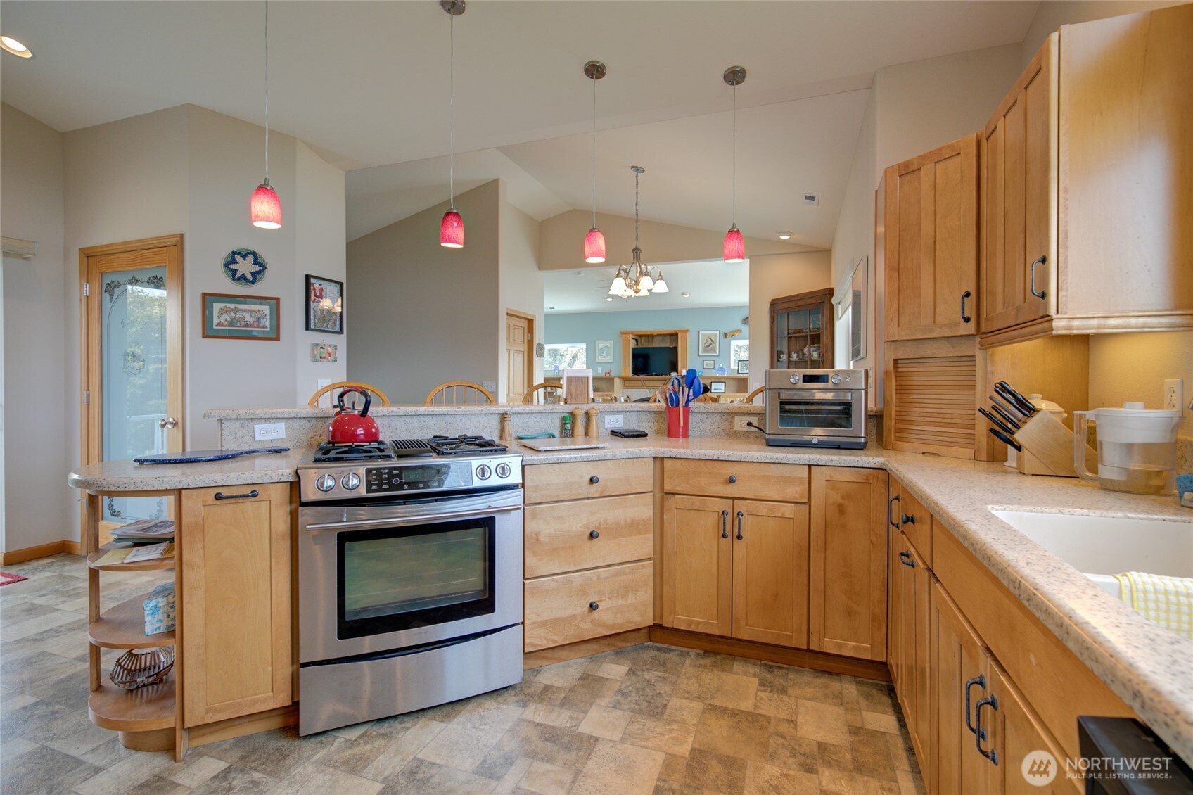 272 Sand Dune Avenue NW, Ocean Shores, WA 98569