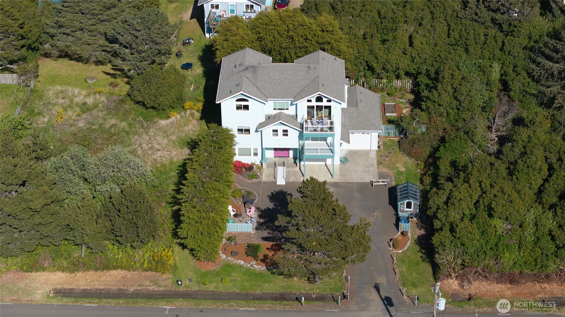 272 Sand Dune Avenue NW, Ocean Shores, WA 98569