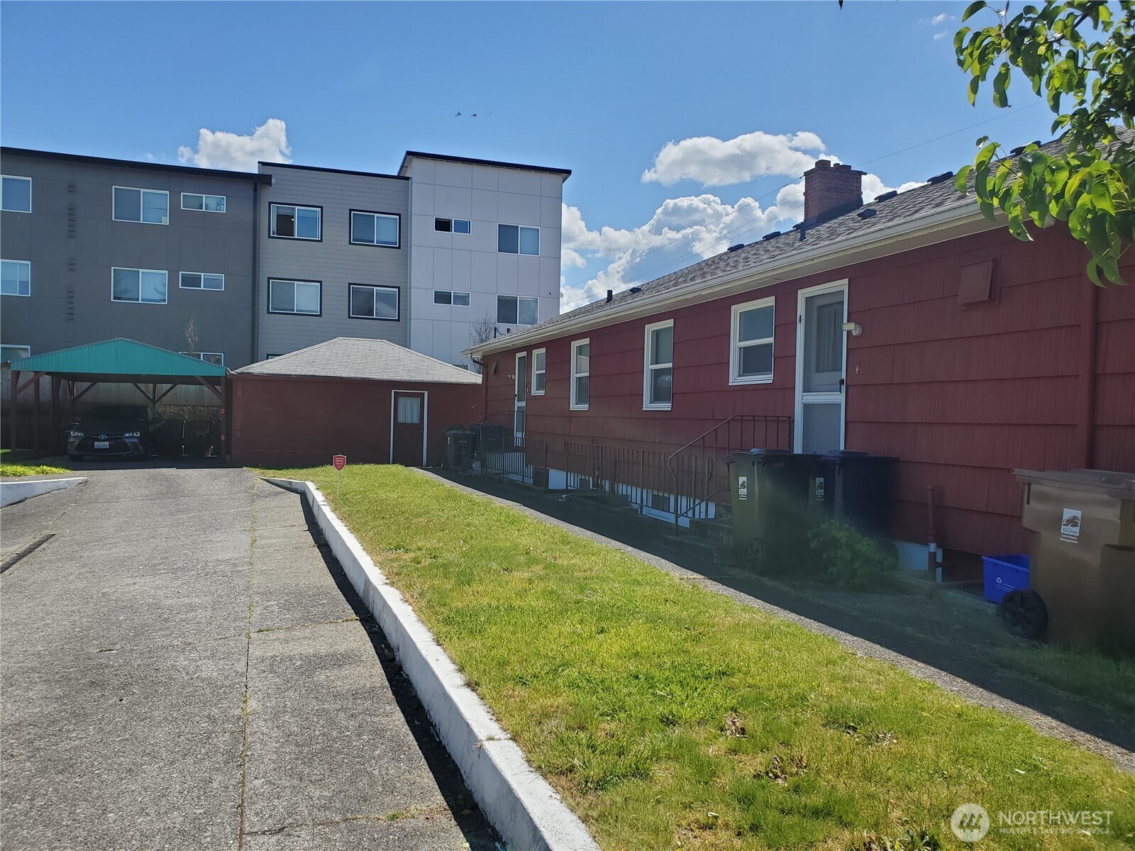 7001 7003 S D Street , Tacoma, WA 98408