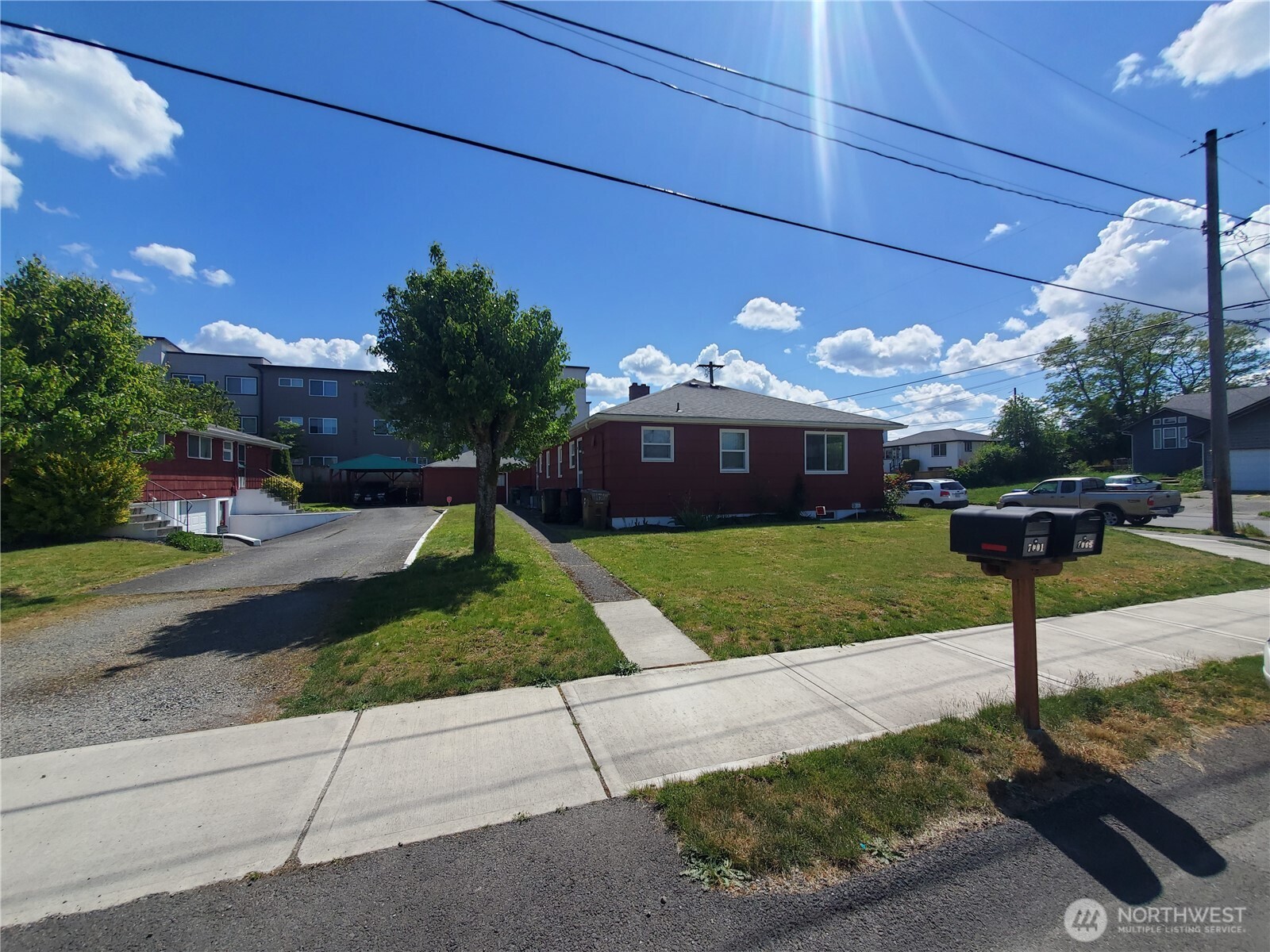 238 240 S 70th St , Tacoma, WA 98408