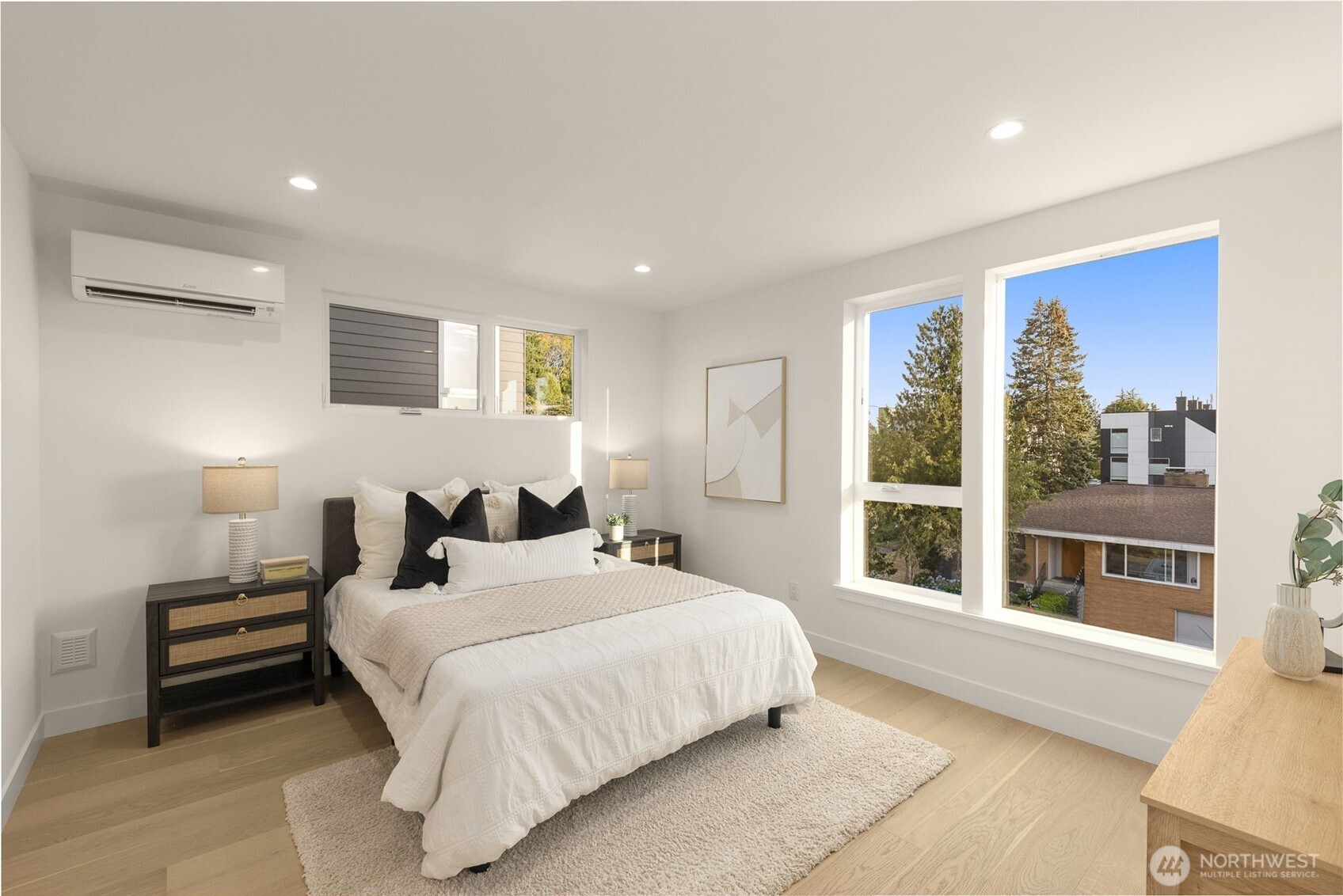 4300 NE 52nd Street , Seattle, WA 98105