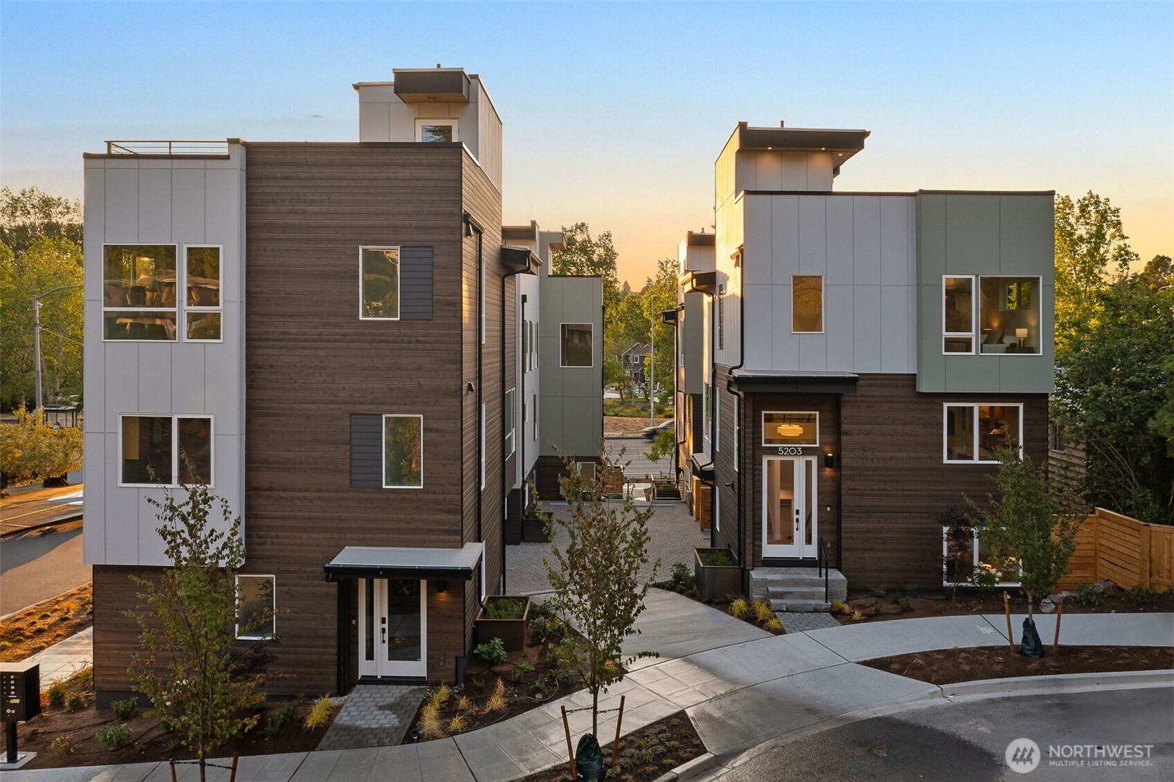 4300 NE 52nd Street , Seattle, WA 98105