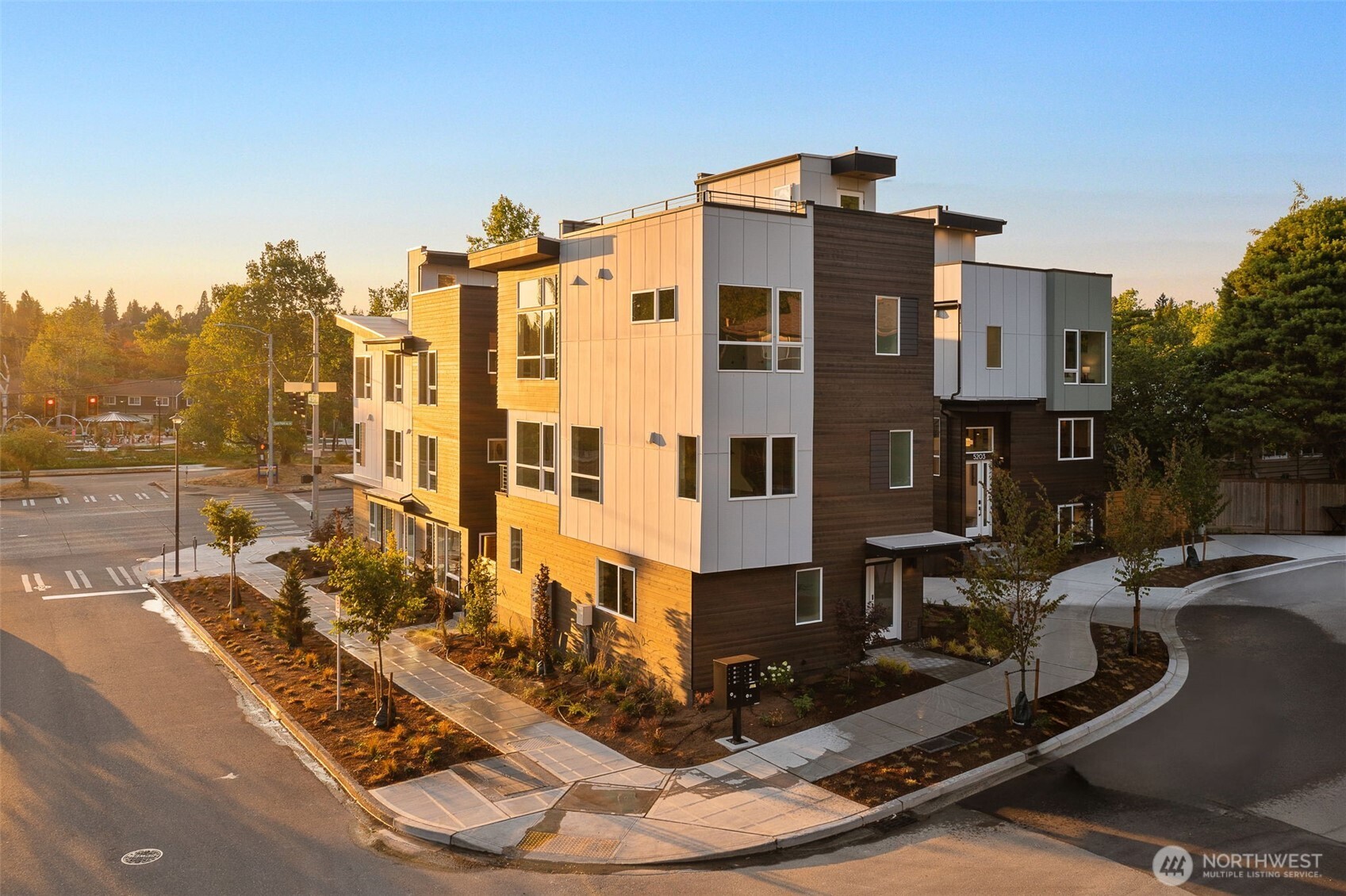 4300 NE 52nd Street , Seattle, WA 98105