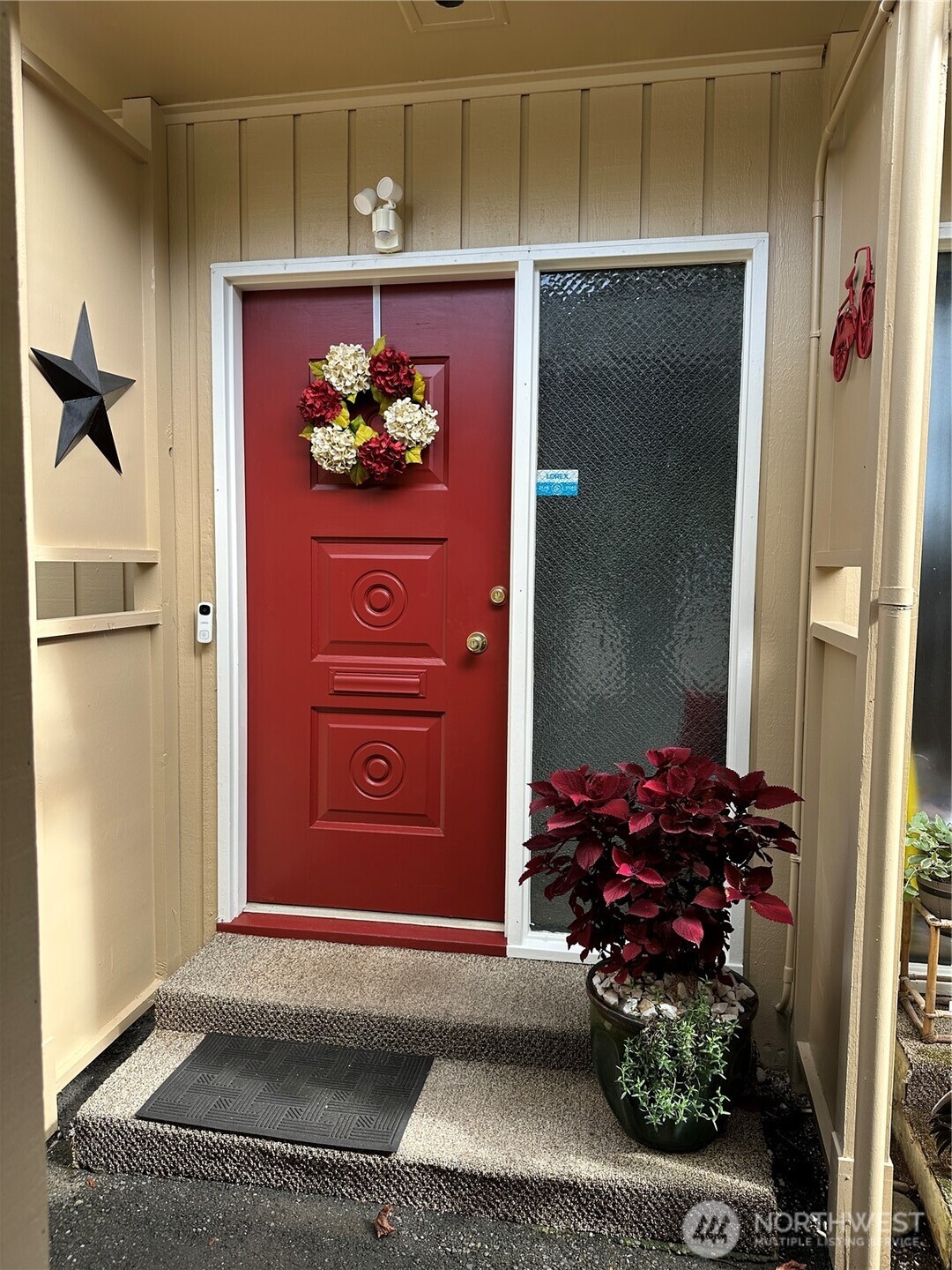 910 Barnhart Street , Raymond, WA 98577