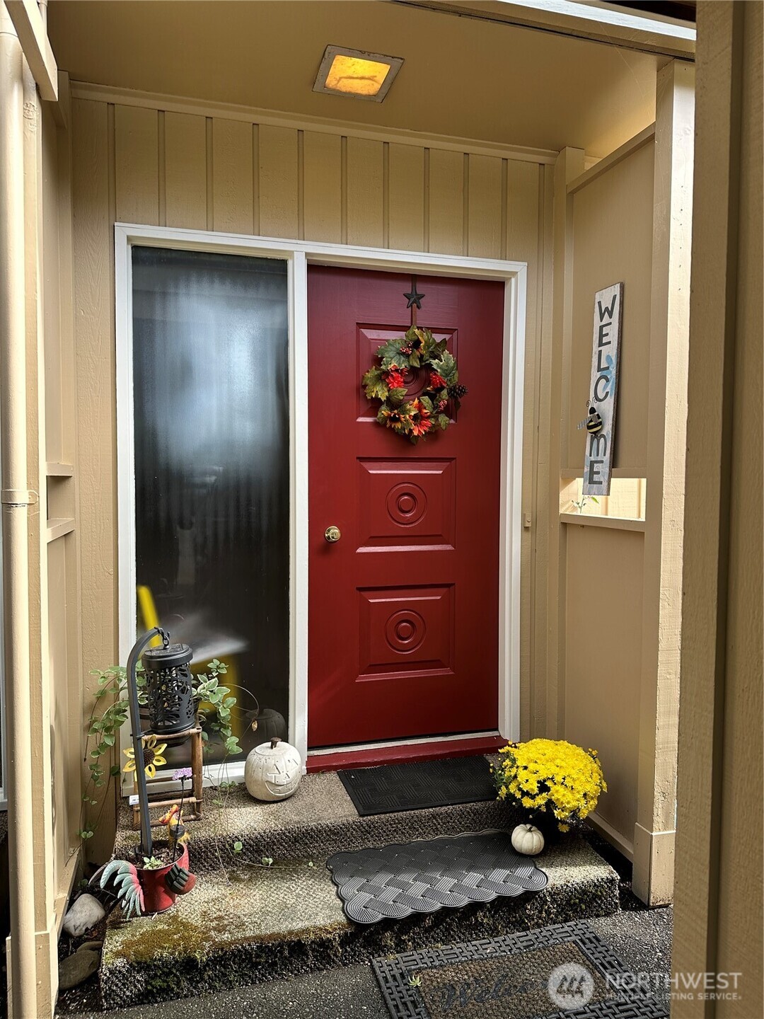 910 Barnhart Street , Raymond, WA 98577