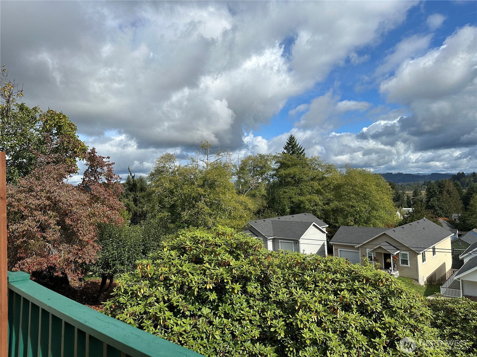 910 Barnhart Street , Raymond, WA 98577