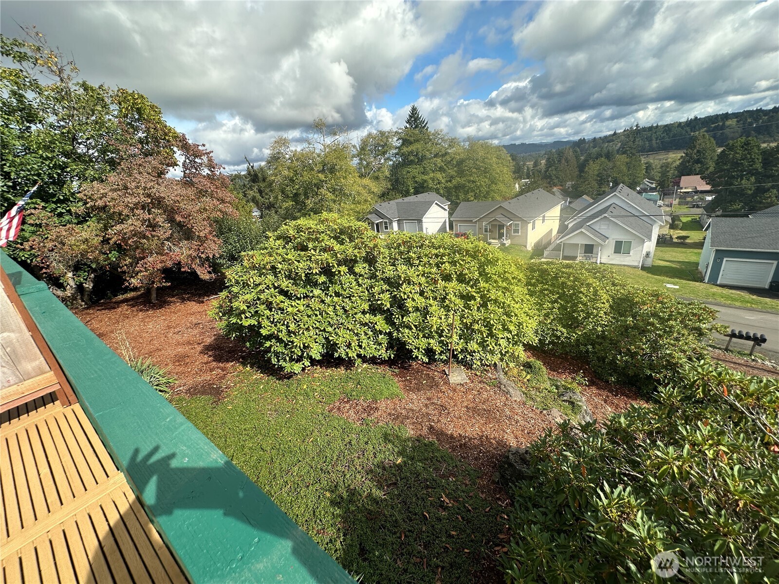 910 Barnhart Street , Raymond, WA 98577