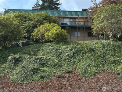 910 Barnhart Street , Raymond, WA 98577 - Photo 3