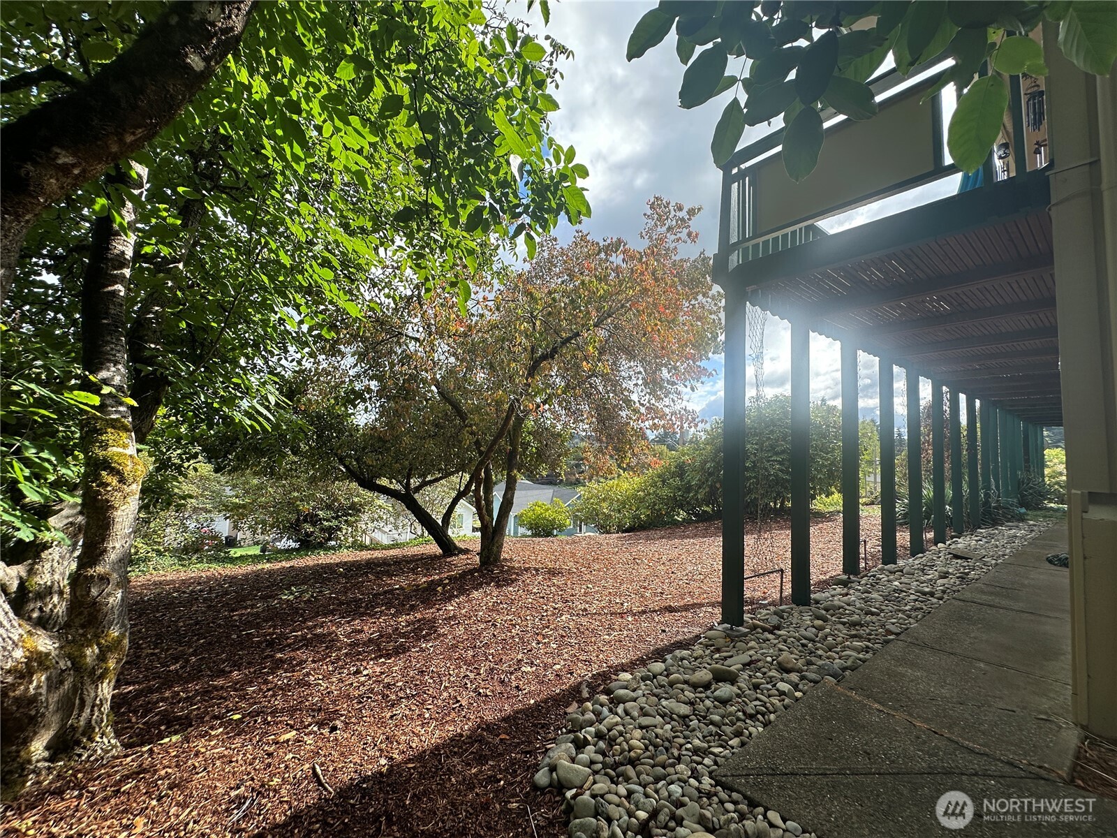 910 Barnhart Street , Raymond, WA 98577