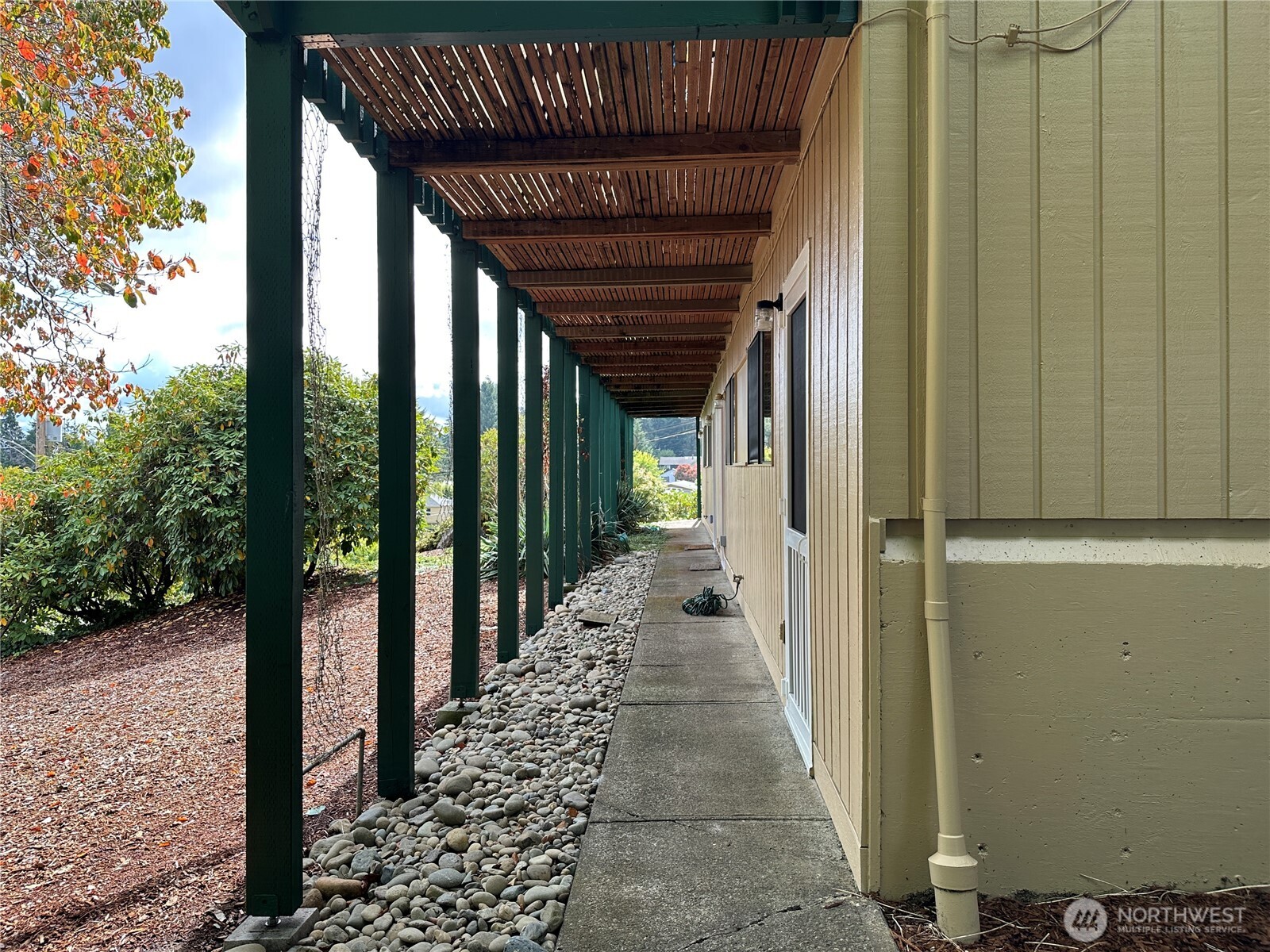 910 Barnhart Street , Raymond, WA 98577