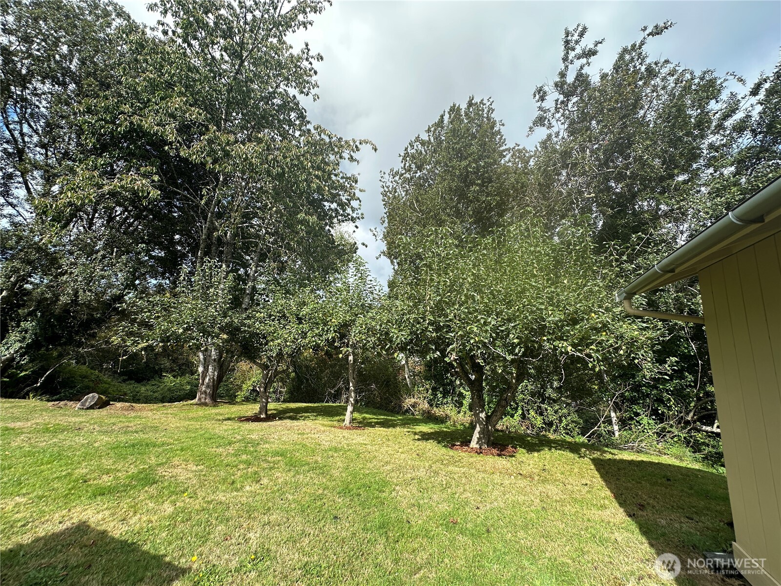 910 Barnhart Street , Raymond, WA 98577