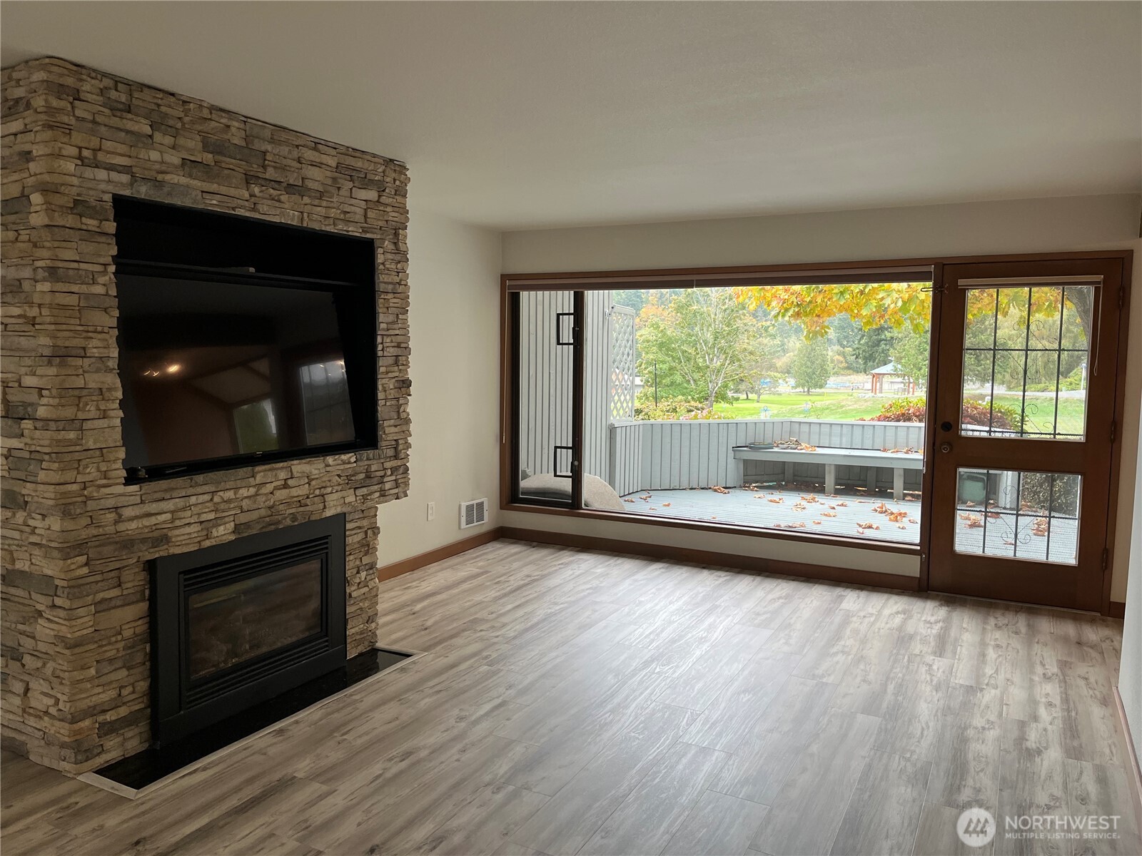 102 Shelter Bay Drive , La Conner, WA 98257